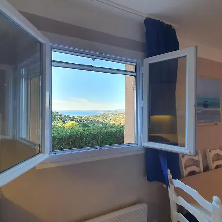 6 Pers Grande Terrasse Superbe Vue Et Golfe De Saint Tropez, Piscine