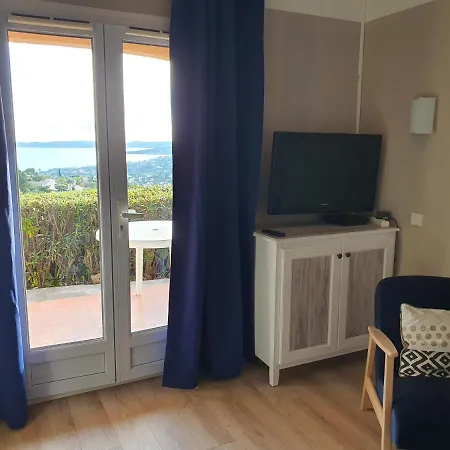 6 Pers Grande Terrasse Superbe Vue Et Golfe De Saint Tropez, Piscine * Les Issambres